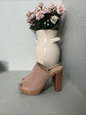 New Chinese Laundry Blush Suede Open-Toe Block Heel Mules